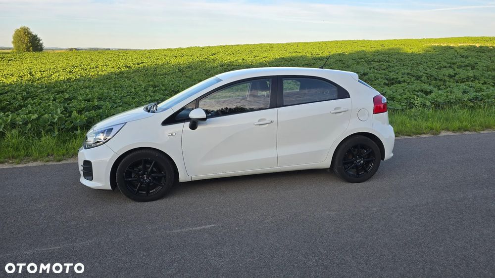Kia Rio - 4