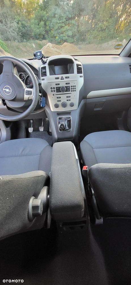 Opel Zafira 1.7 CDTI Essentia - 16