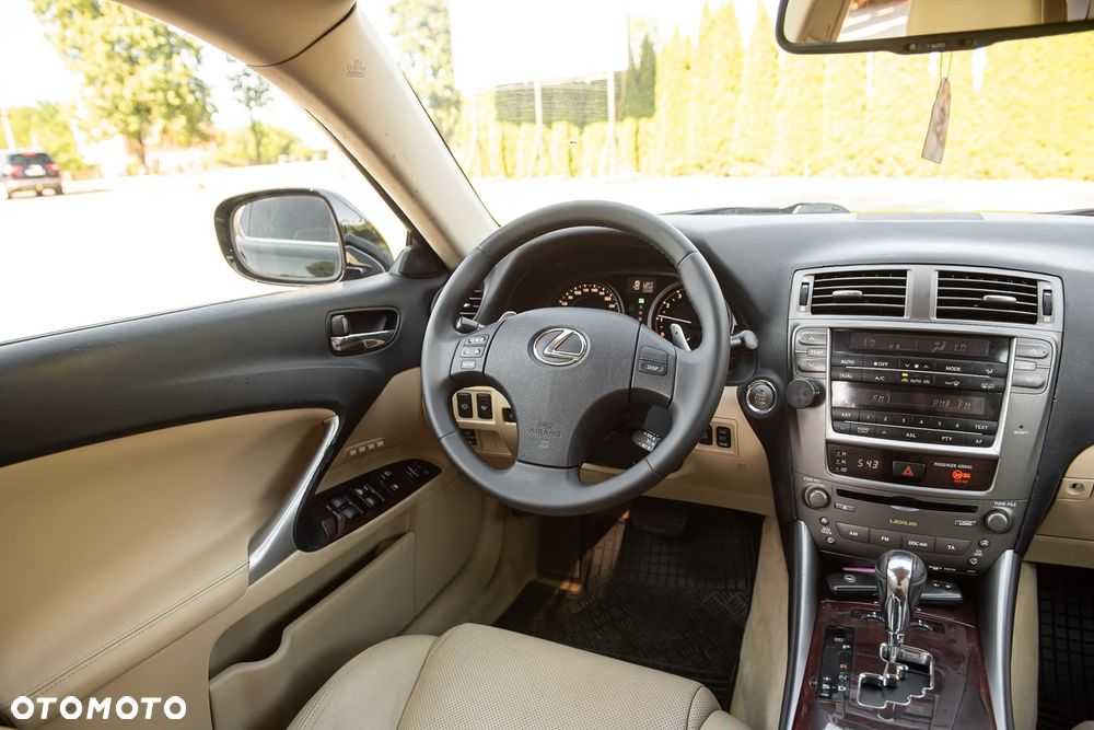 Lexus IS - 23