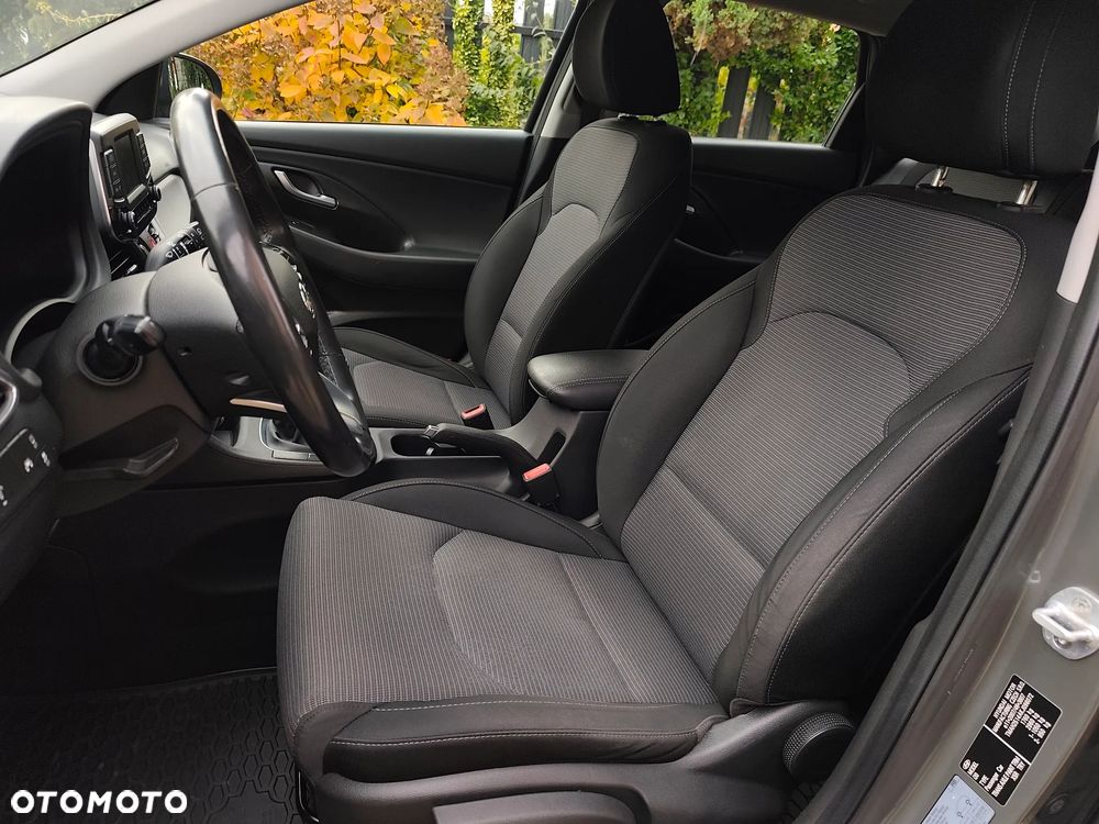 Hyundai i30 1.4 Classic + - 12