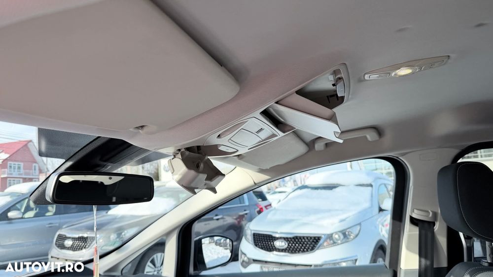 Ford Grand C-Max - 13