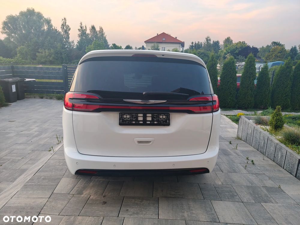 Chrysler Pacifica - 37