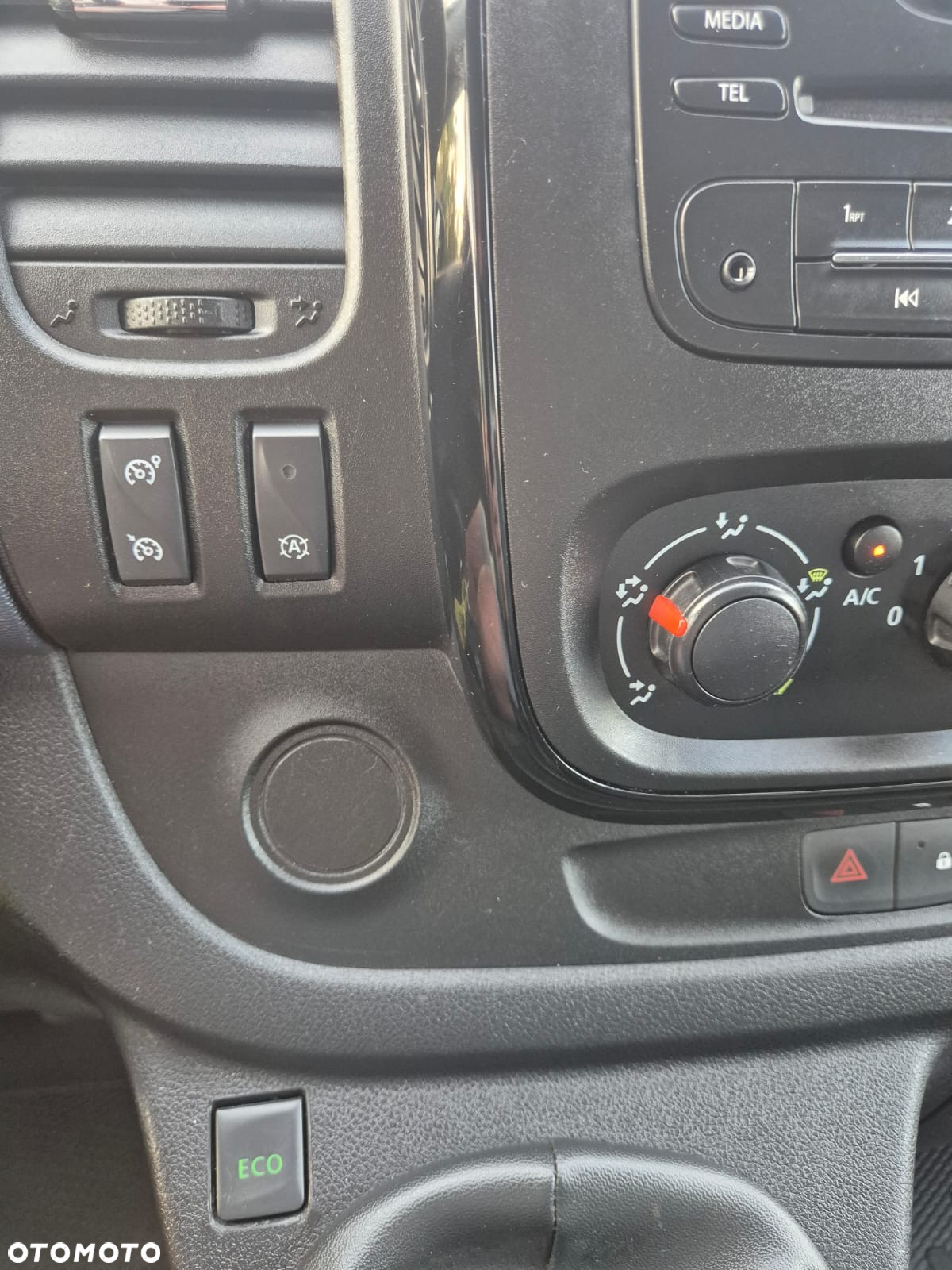 Opel Vivaro 2018r Long L2H1 150Tys km Super Stan - 22