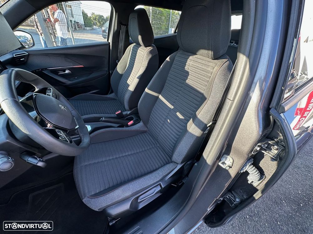 Peugeot 2008 1.2 PureTech Active Pack - 16