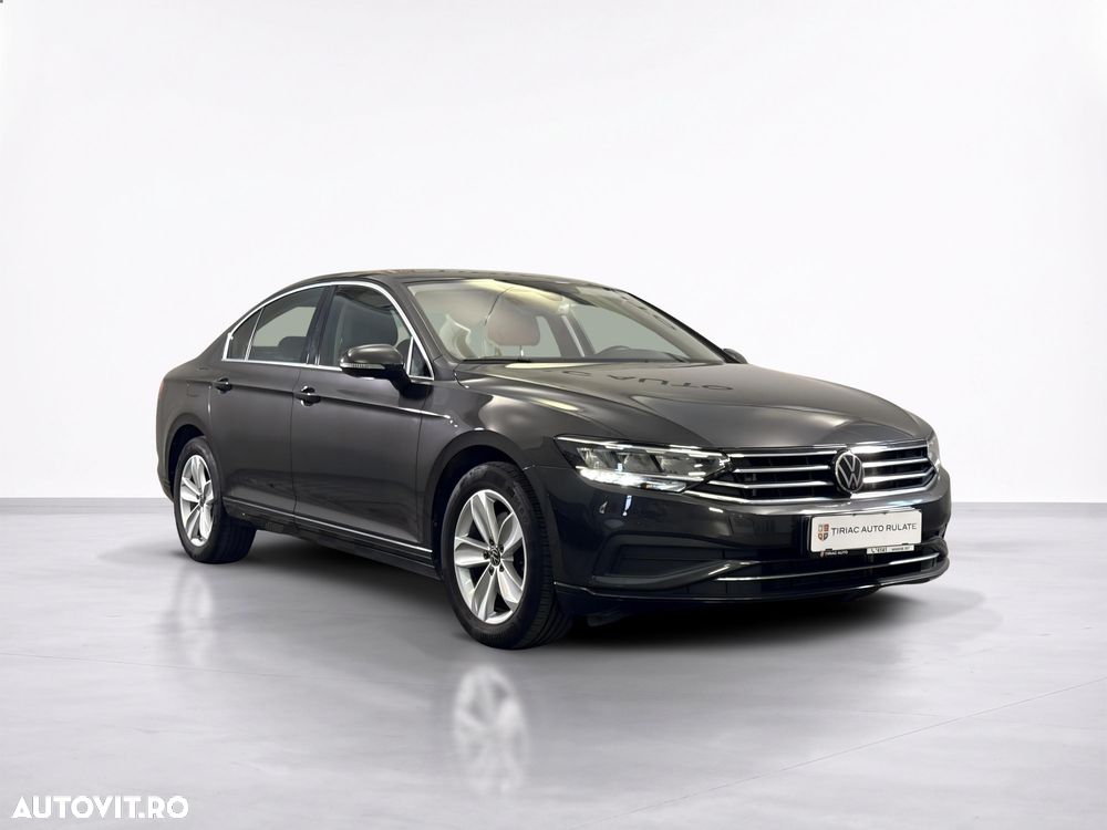 Volkswagen Passat - 8