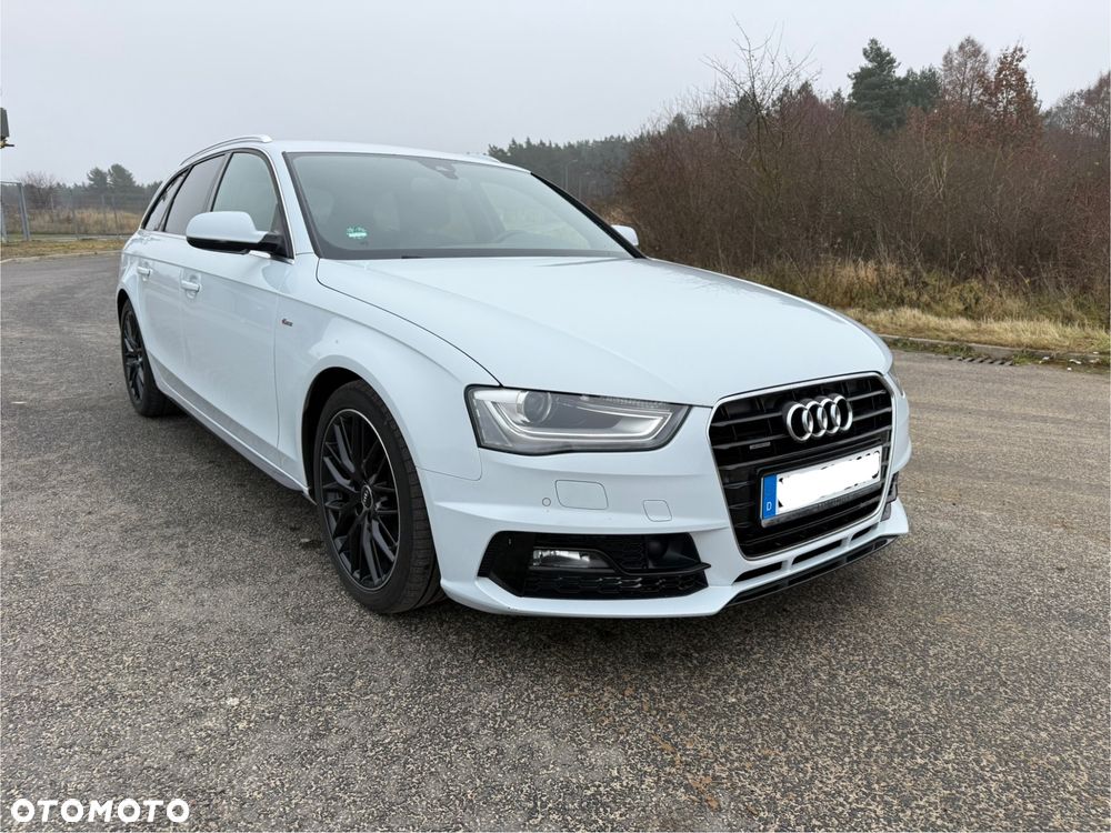 Audi A4 Avant 2.0 TDI DPF clean diesel quattro S tronic S line Sportpaket - 10