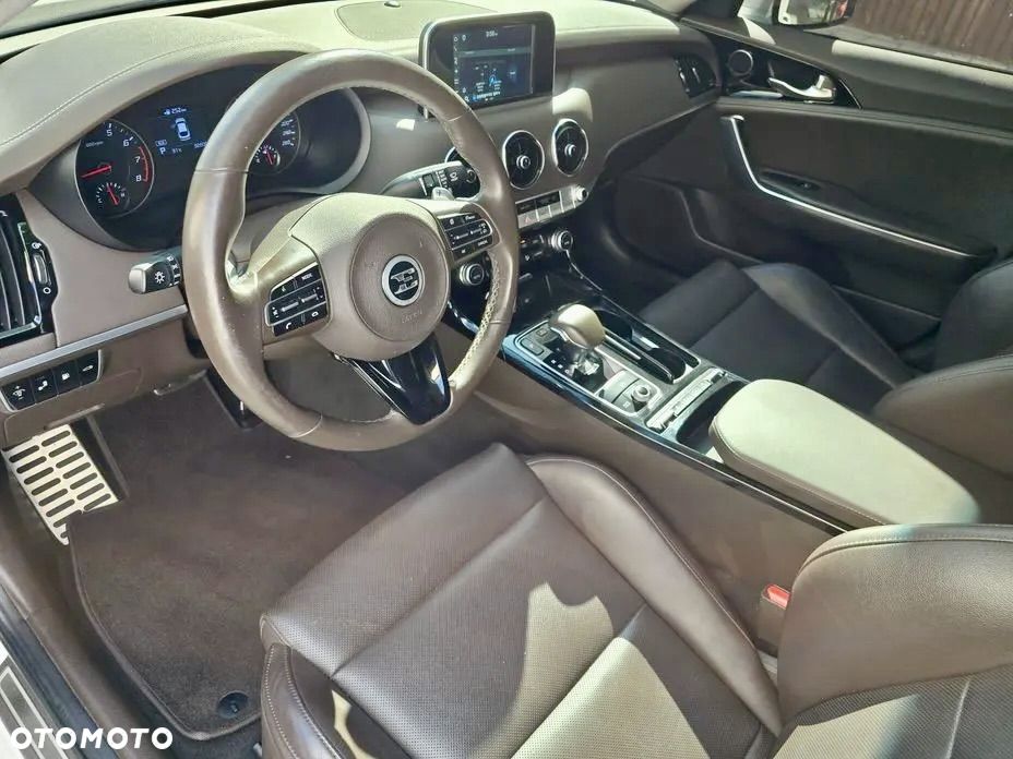 Kia Stinger 2.0 T-GDI GT Line - 13