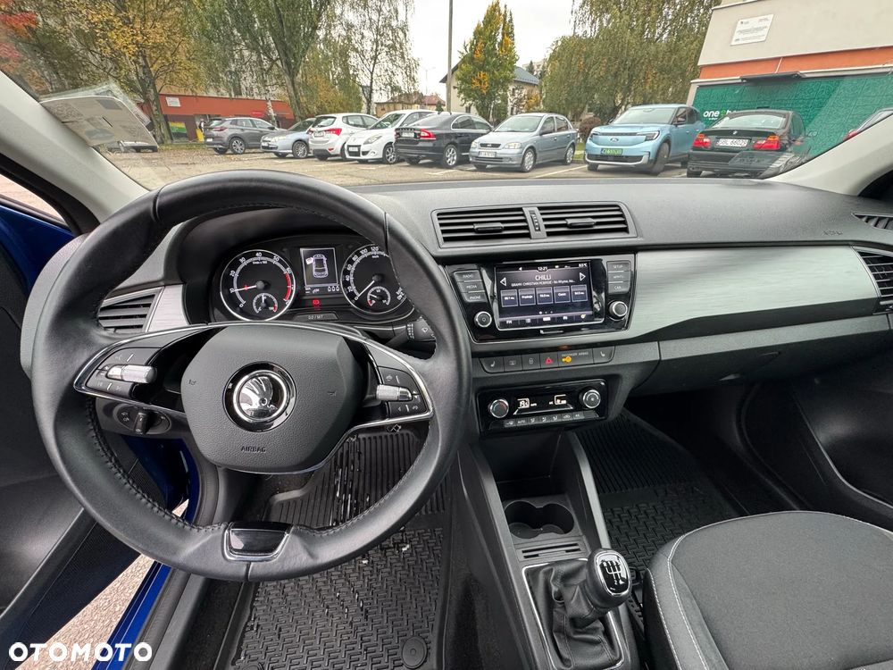 Skoda Fabia 2021 photo 5
