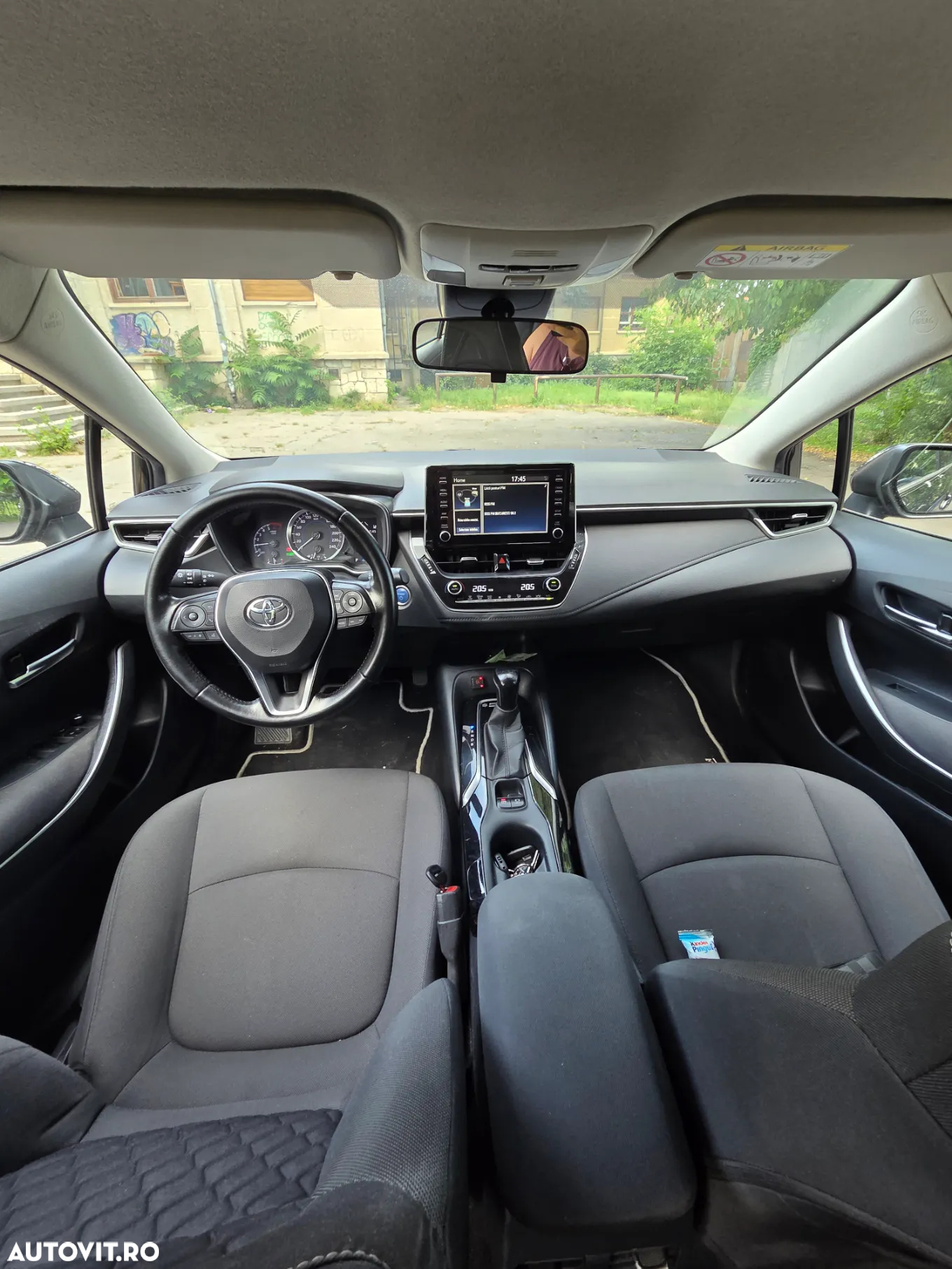 Toyota Corolla Sedan 1.8 HSD Business - 21