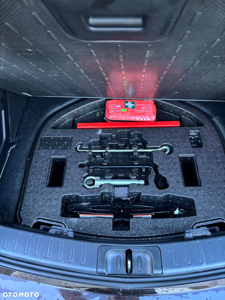 Toyota Corolla 1.8 Hybrid Comfort - 8