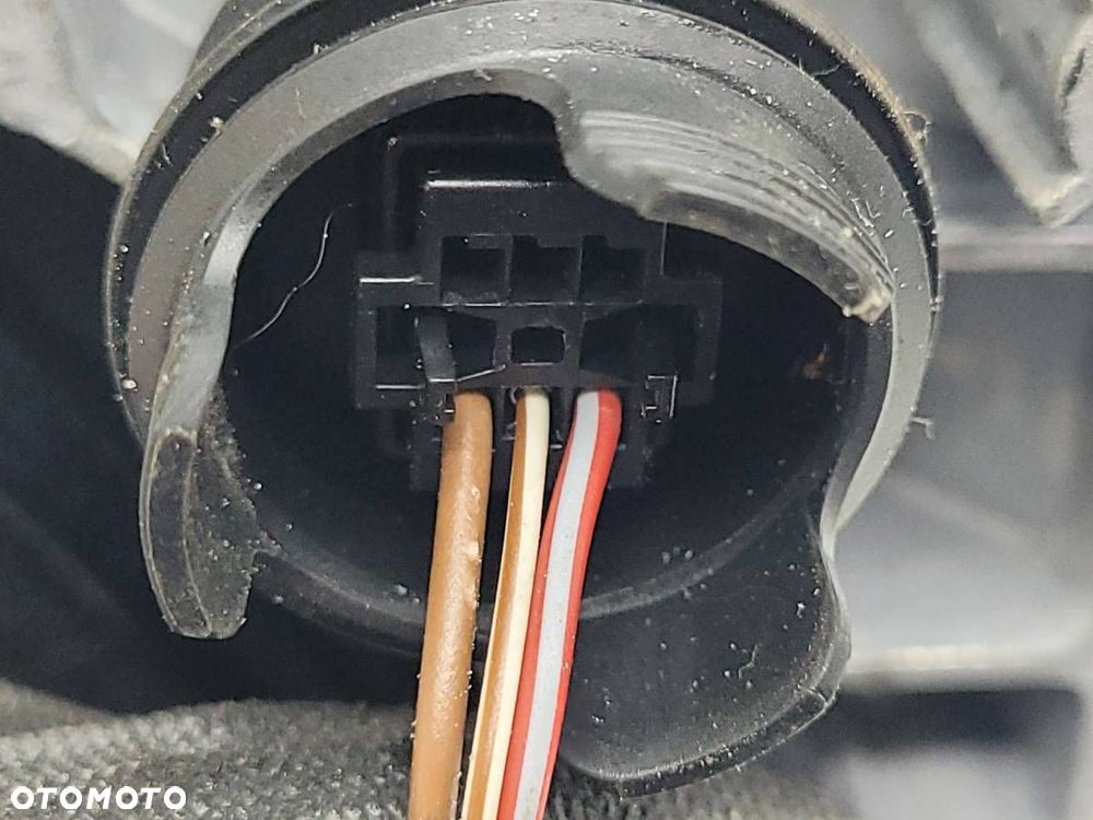 LUSTERKO PRAWE BMW 3 E91 KOMBI 3 PIN EUROPA - 9