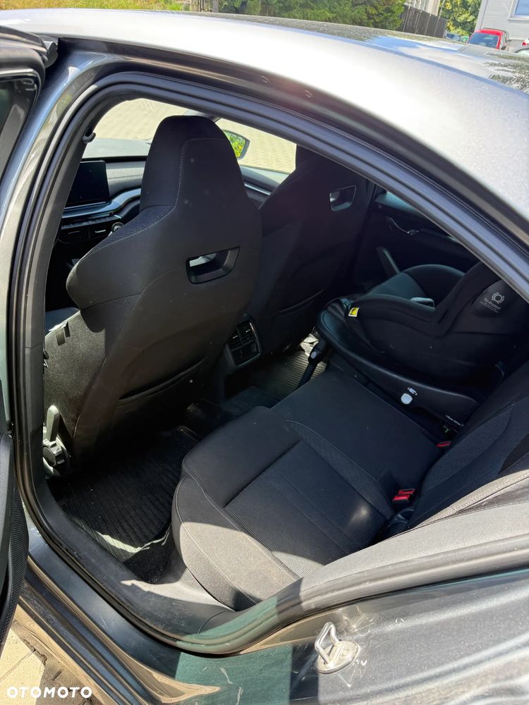 Skoda Octavia 2.0 TSI 4x4 Sportline DSG - 9