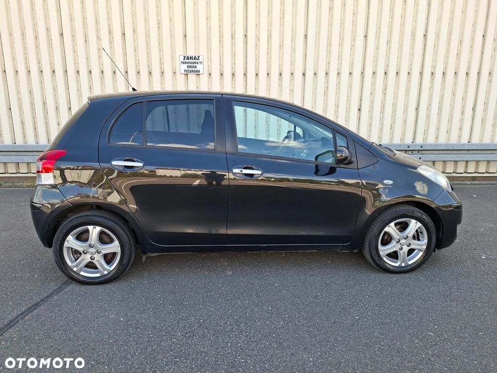 Toyota Yaris - 8