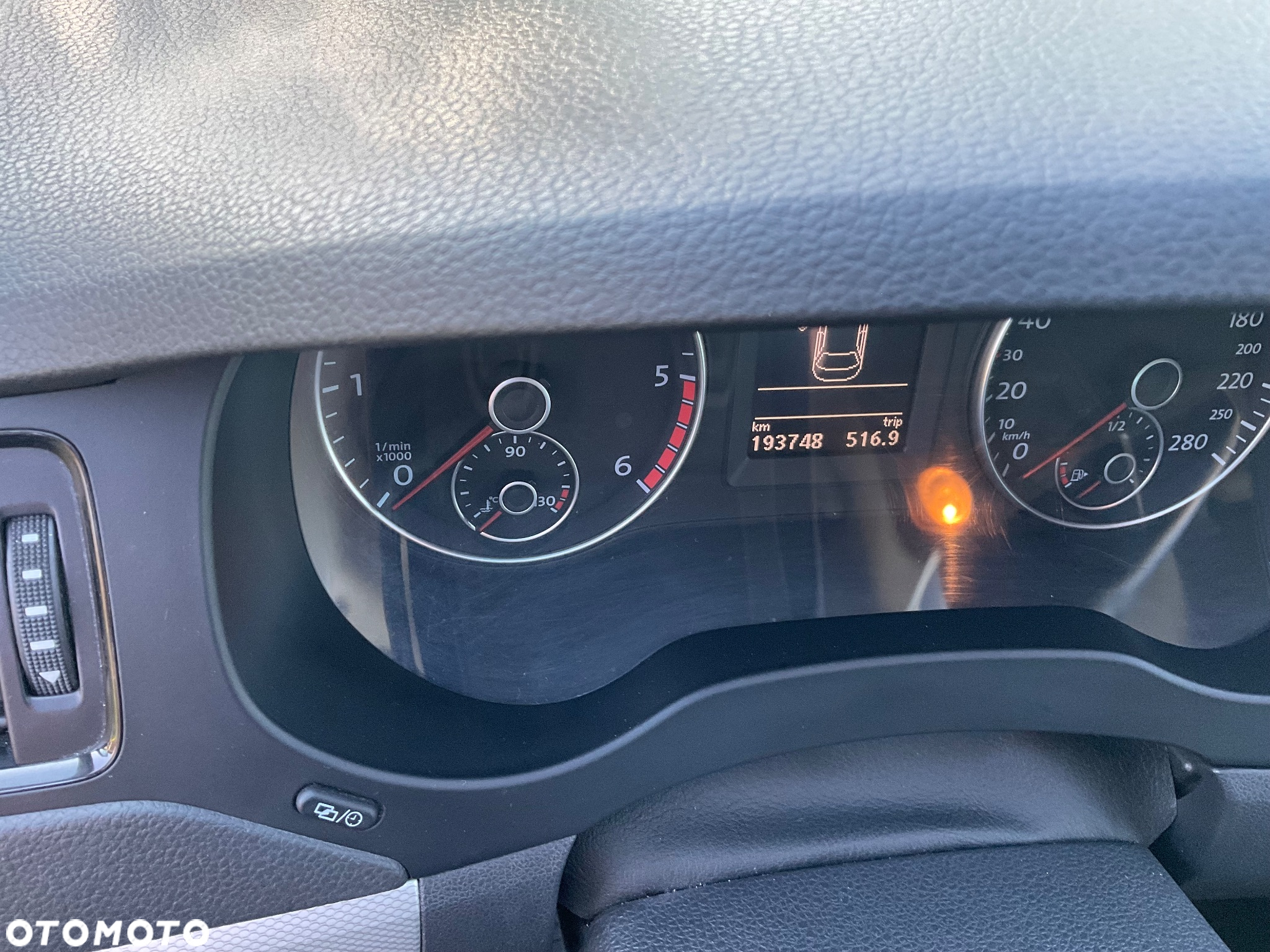 Volkswagen Jetta 2.0 TDI Life - 37