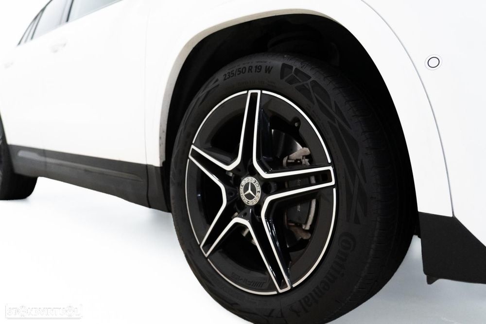 Mercedes-Benz GLA 250 e AMG Line — photo 5