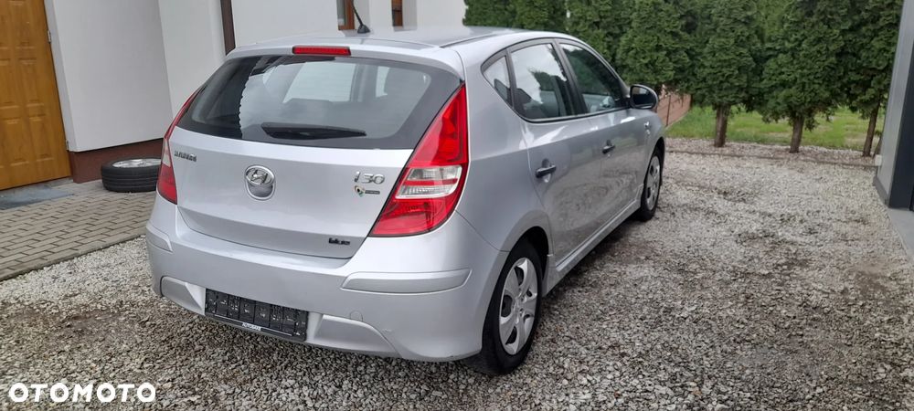 Hyundai i30 1.4 FIFA WM Edition - 11