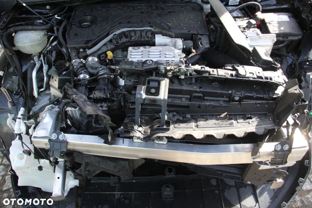 Peugeot 2008 Hybrid 145 e-DSC Allure - 5