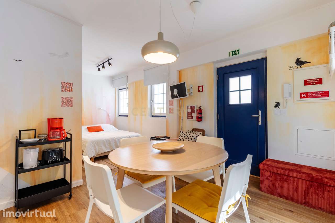 T0 + T1 Mobilados | Licença de AL | Prédio Reabilitado | Estrela / Cam - Grande imagem: 2/17