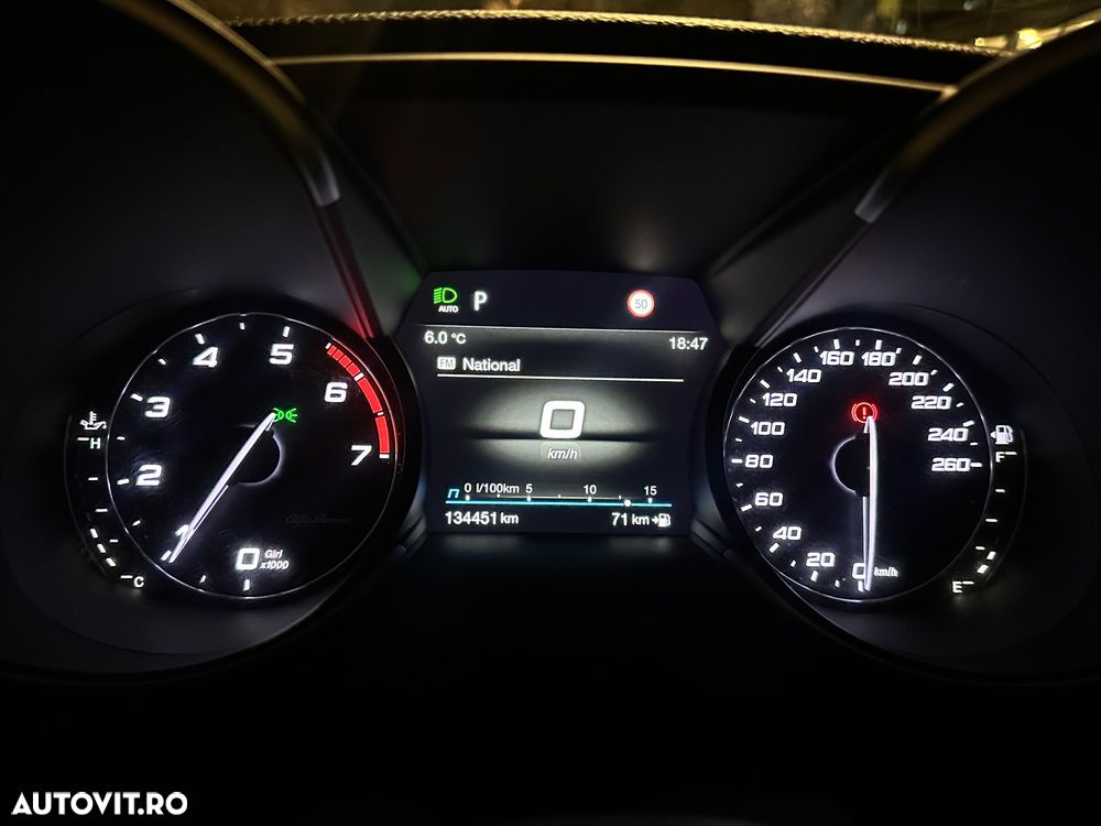 Alfa Romeo Giulia 2.0 Turbo AWD AT8 Veloce - 14