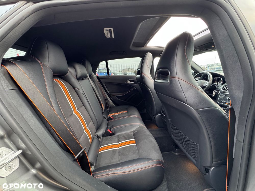 Mercedes-Benz CLA 220 (CDI) d 4Matic 7G-DCT Orange Art Edition - 14