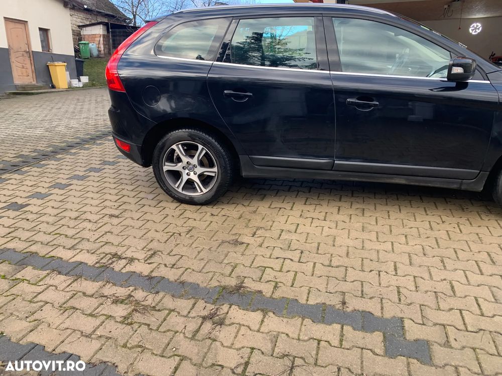 Volvo XC 60 D4 AWD Geartronic Momentum - 6