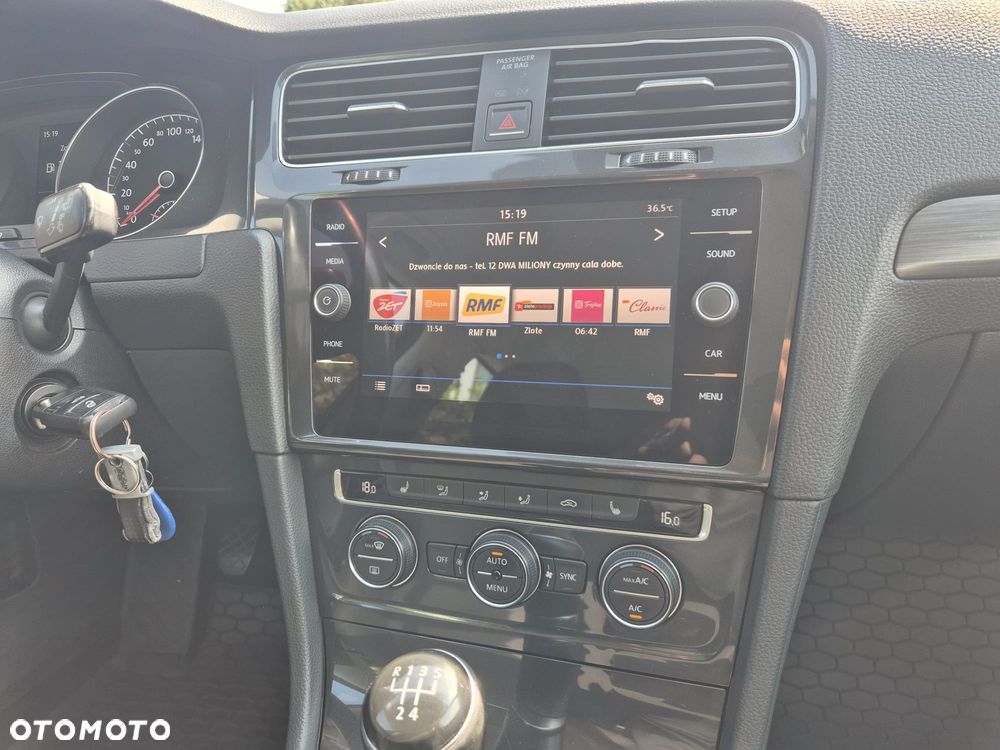 Volkswagen Golf 1.6 TDI BMT Comfortline - 13