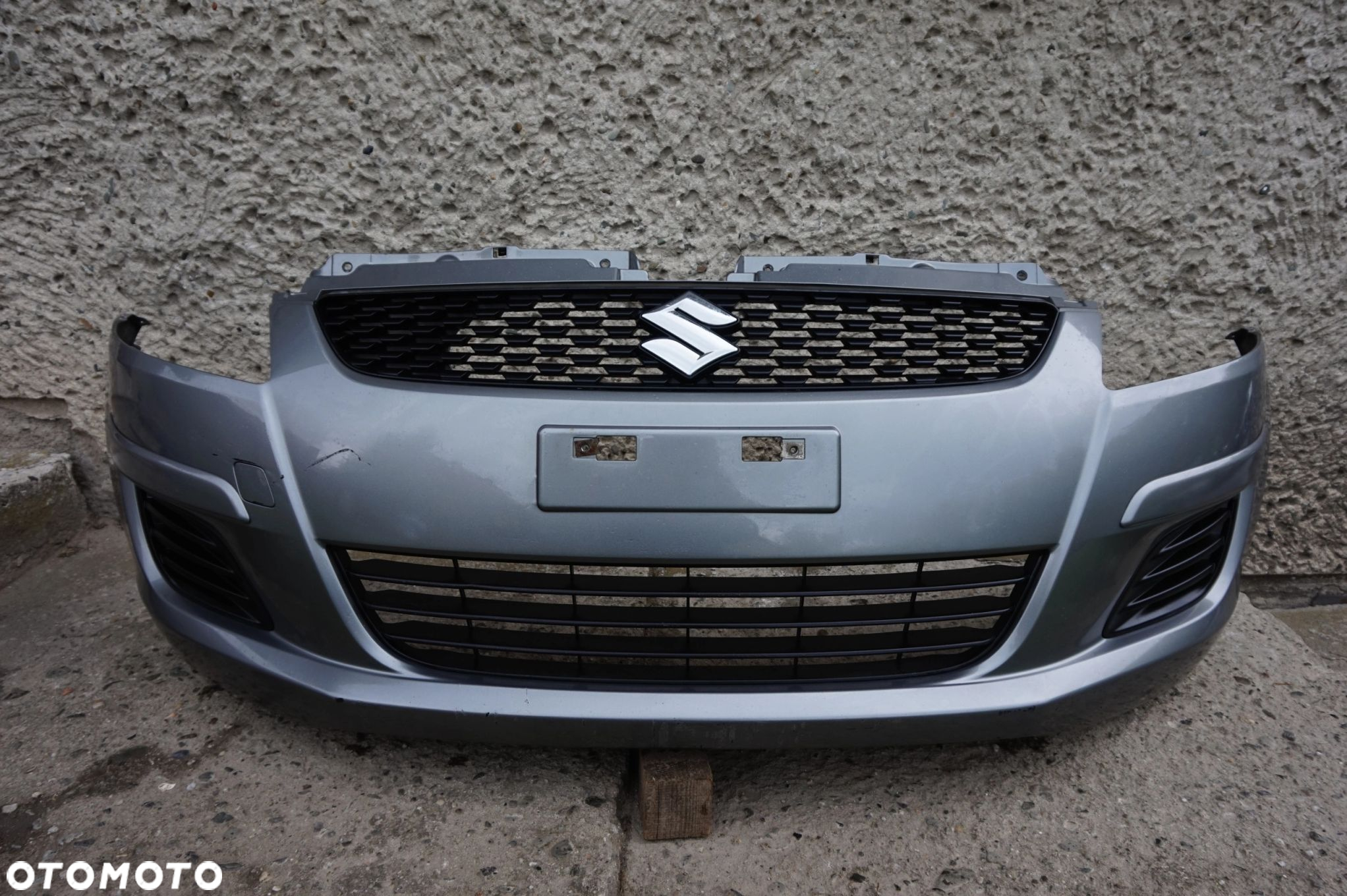ZDERZAK PRZÓD PRZEDNI SUZUKI SWIFT 10/13r - 2