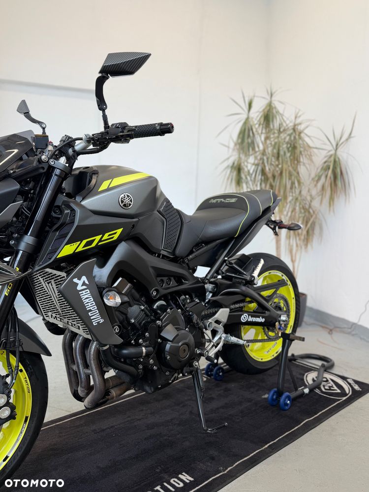 Yamaha MT - 8