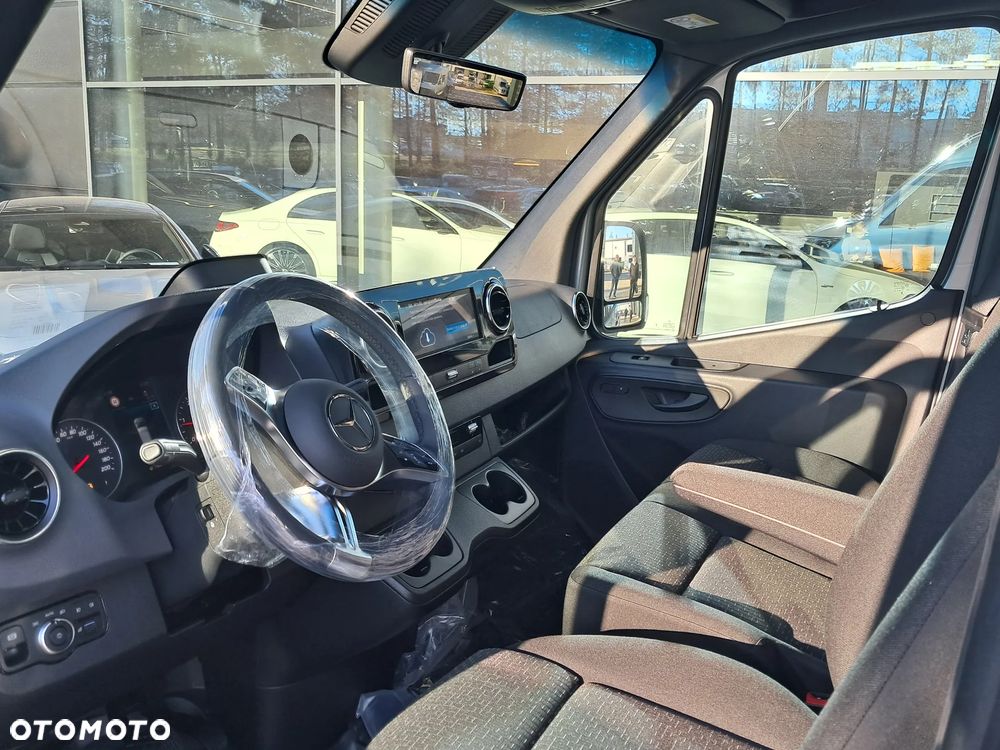 Mercedes-Benz Sprinter Furgon 319 CDI - 11