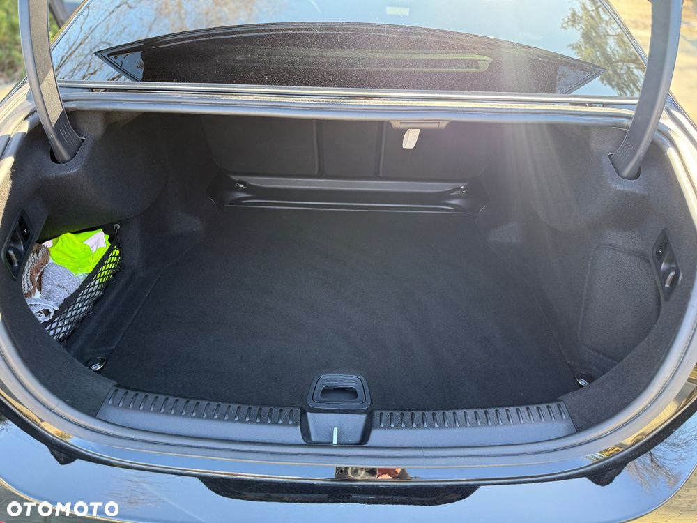 Mercedes-Benz Klasa E - 33