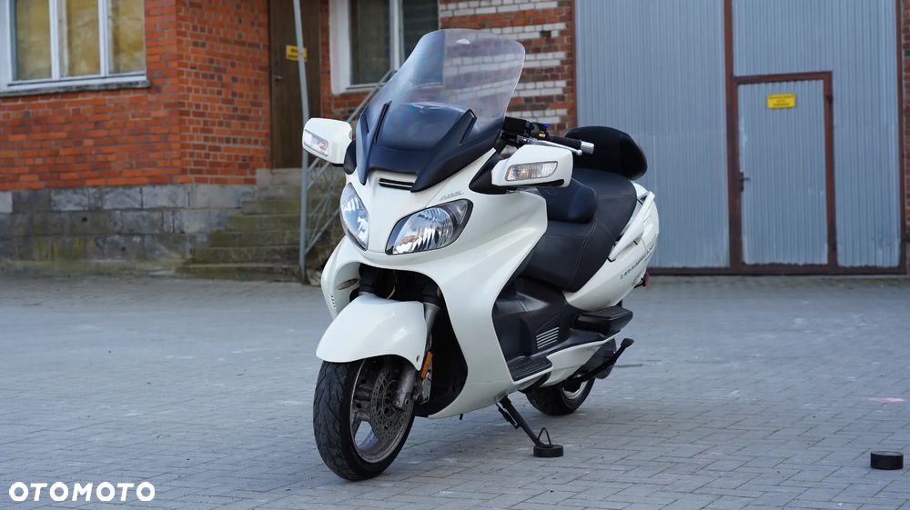 Suzuki Burgman - 10