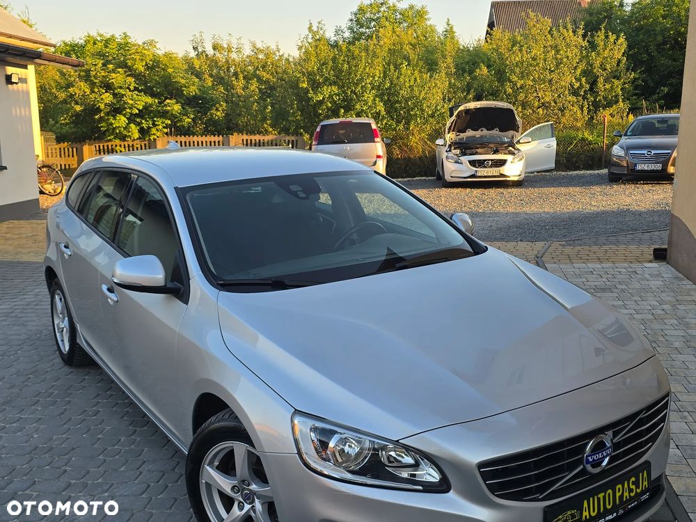 Volvo V60 D4 Momentum - 9