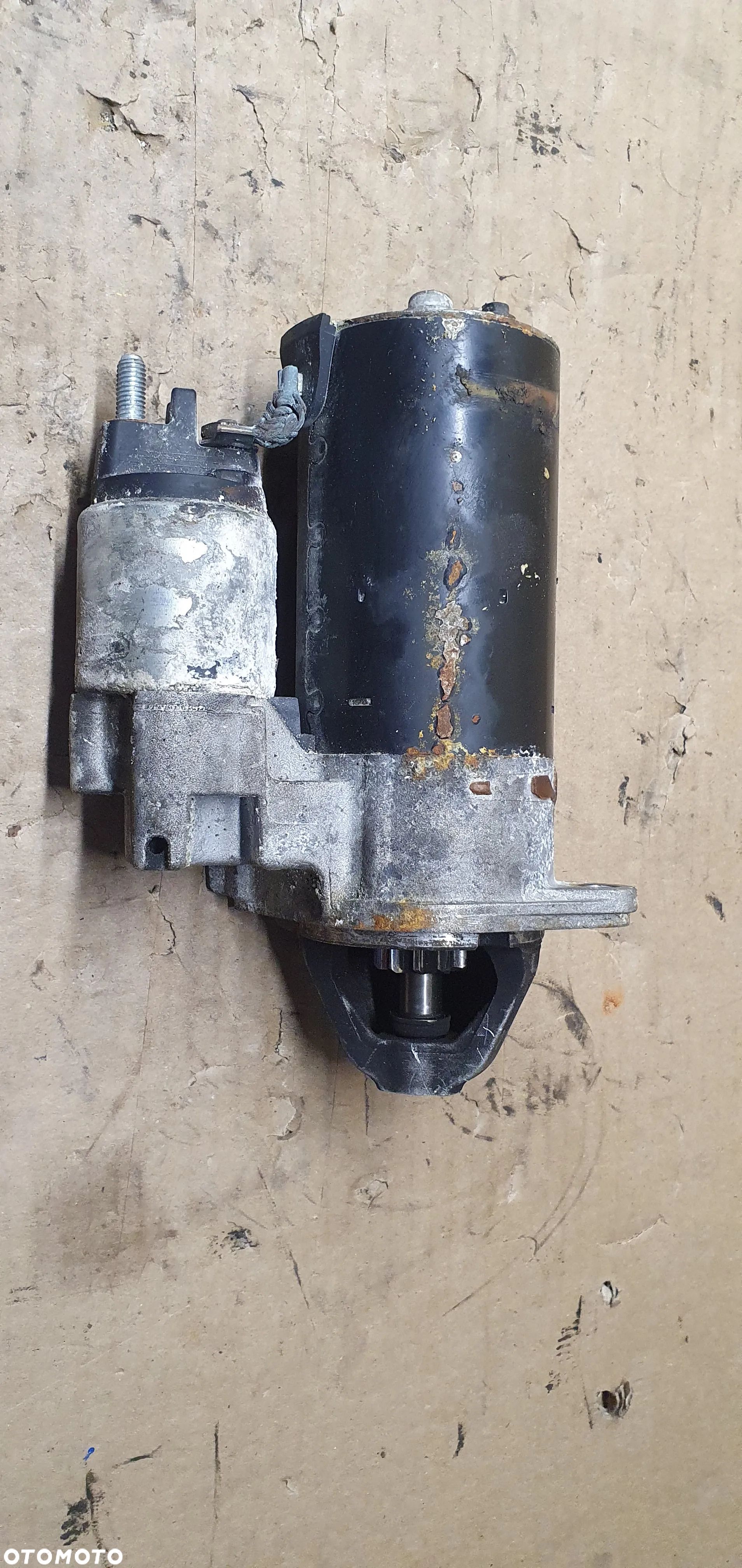 Rozrusznik starter silnika Mercedes B-Klasa W245 2.0 CDI A0051517401 - 1