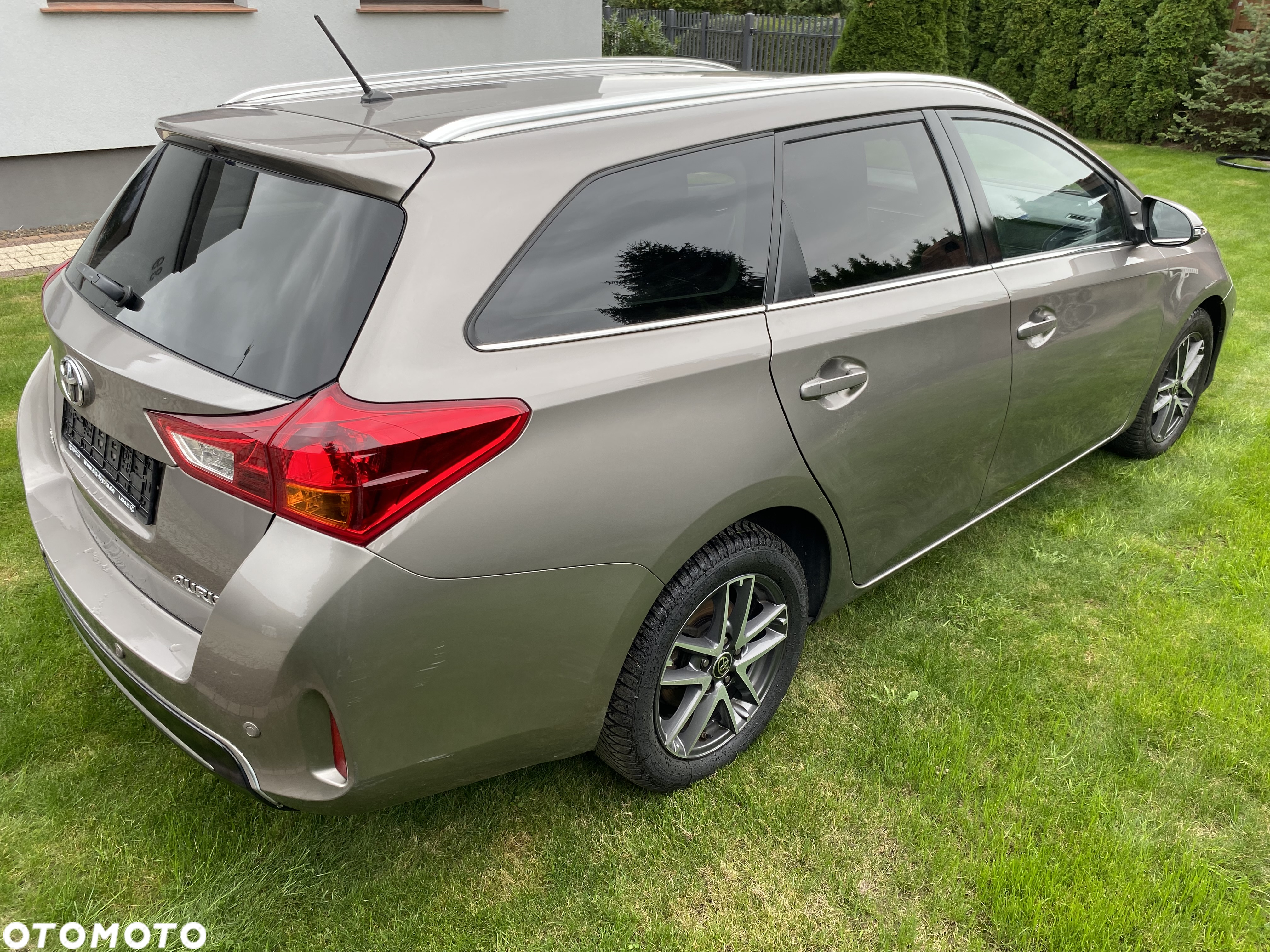 Toyota Auris 1.4 D-4D - 3