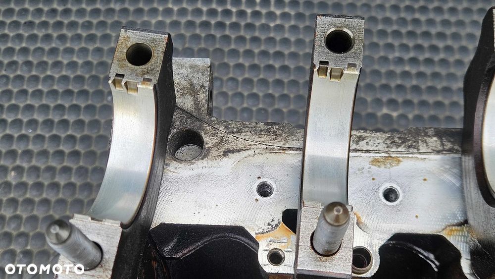 Blok 06D103023 BBBBB Dół Silnik Cylindry Panewki Mocowanie Wału 2.0 FSI AWA Audi A4 B6 B7 VW - 30