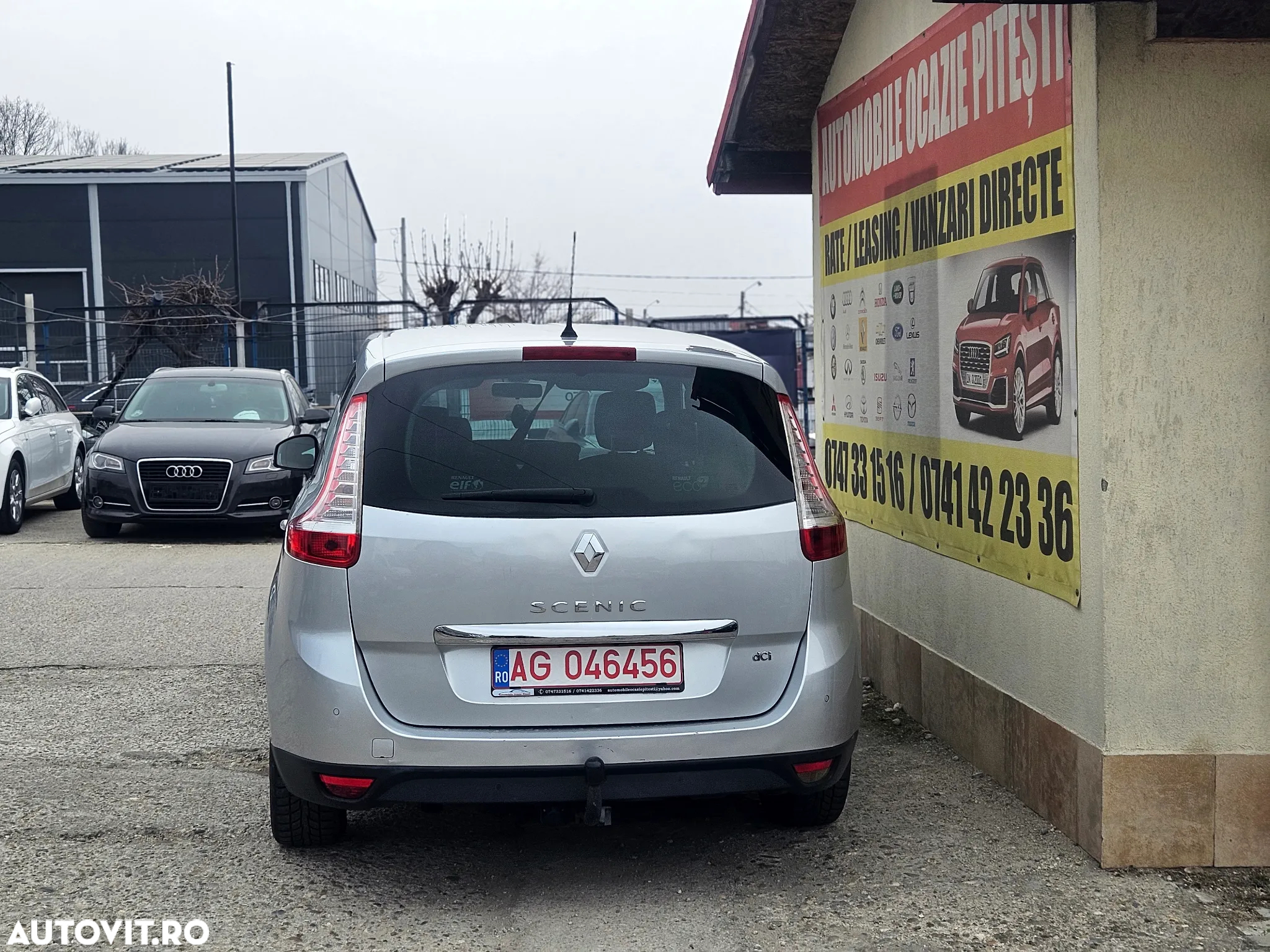 Renault Grand Scenic - 10
