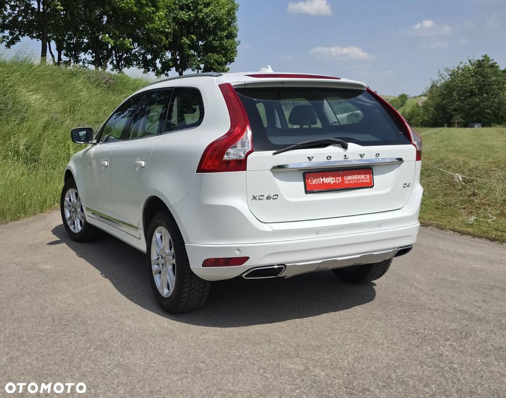 Volvo XC 60 D4 Geartronic Momentum - 11