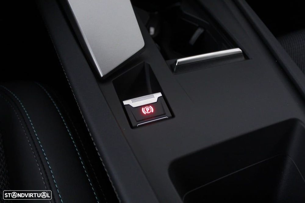 Peugeot 308 1.6 Hybrid Allure e-EAT8 - 33