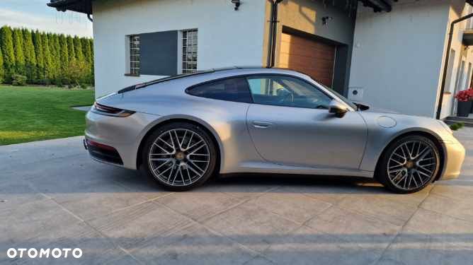 Porsche 911 Carrera - 5