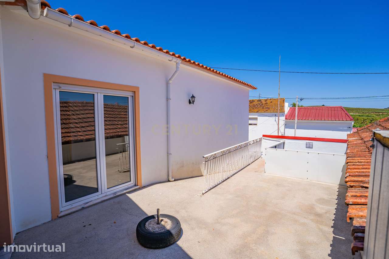 Oportunidade | Moradia T2 Funcional com Espaço Extra – Dagorda, Vermel - Grande imagem: 4/25