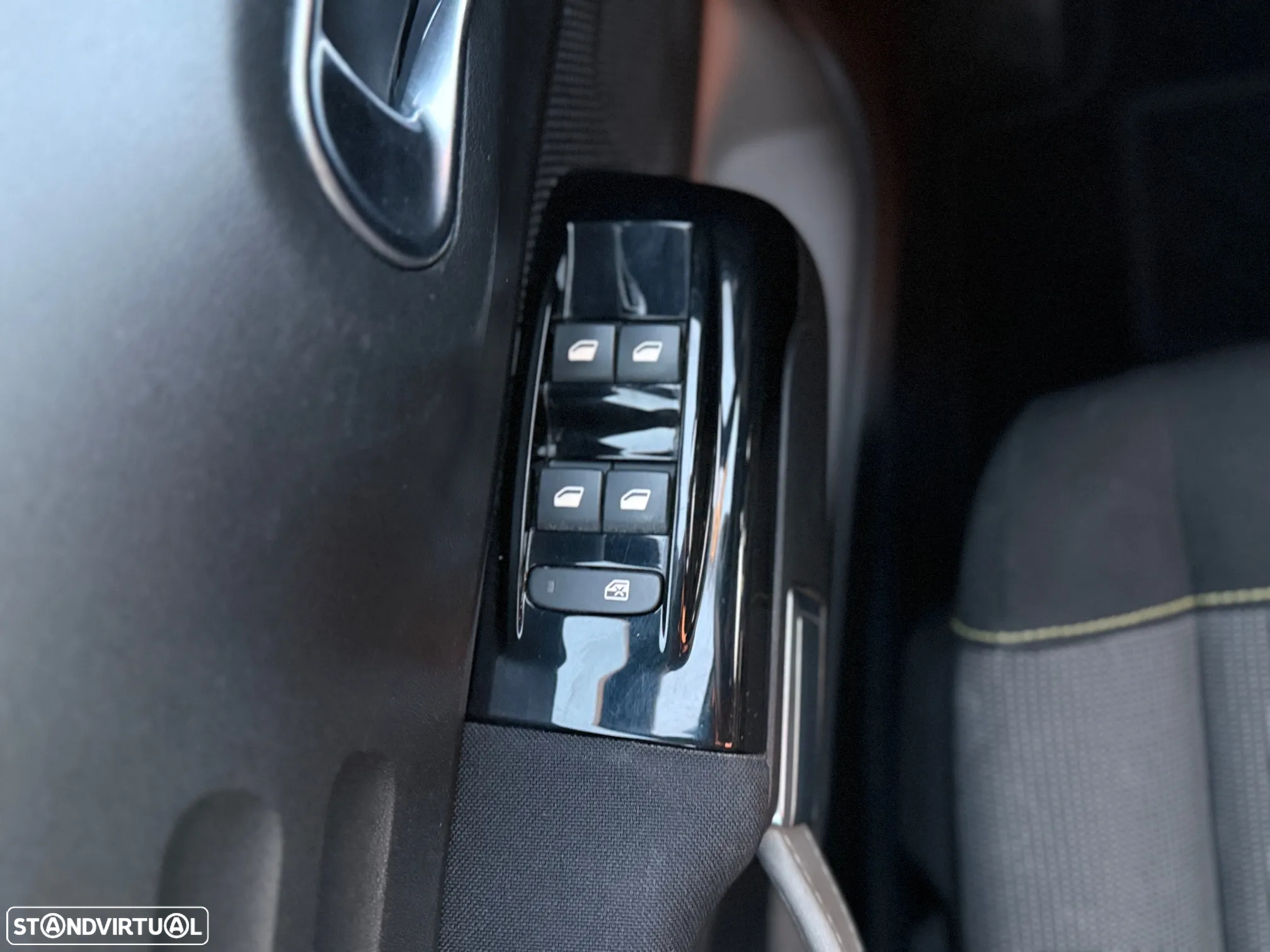 Citroën C3 1.2 PureTech Shine - 9