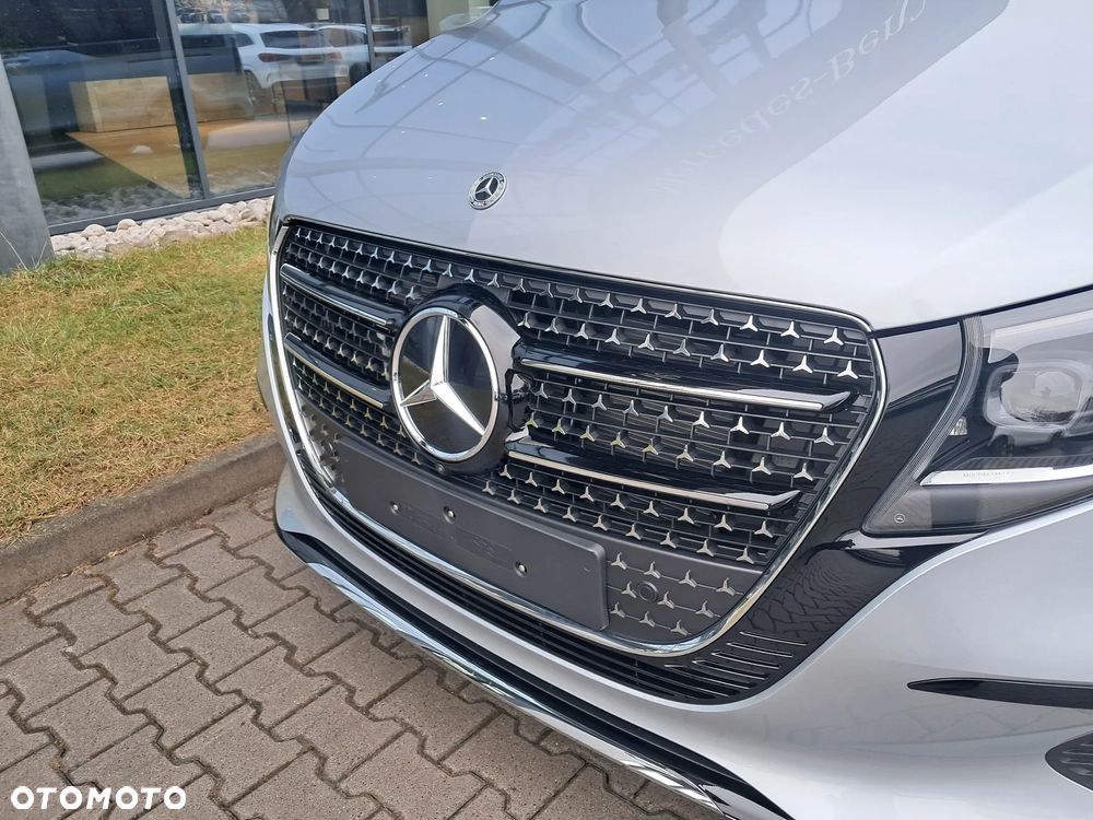 Mercedes-Benz Klasa V - 5