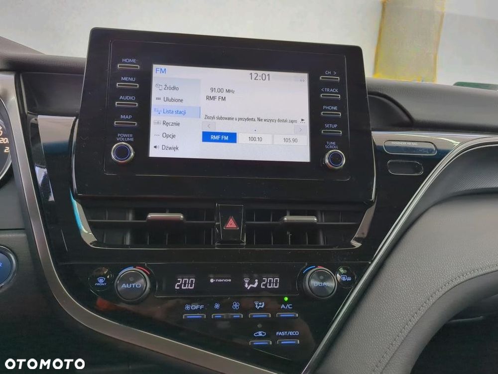 Toyota Camry 2.5 Hybrid Comfort CVT - 3