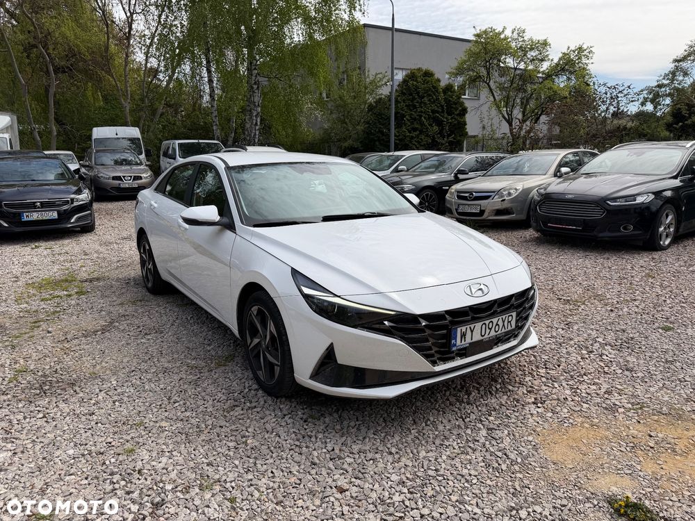 Hyundai Elantra 1.6 Modern CVT - 1