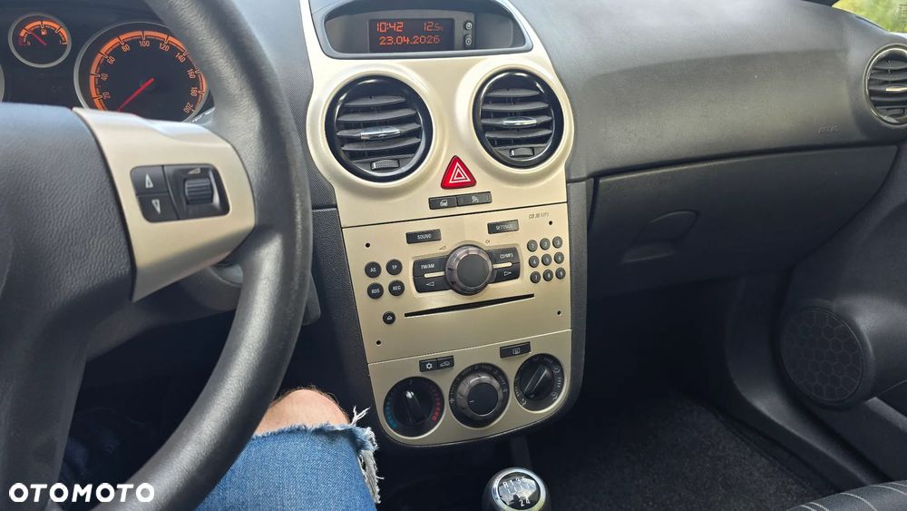 Opel Corsa 1.4 16V Selection 110 Jahre - 32