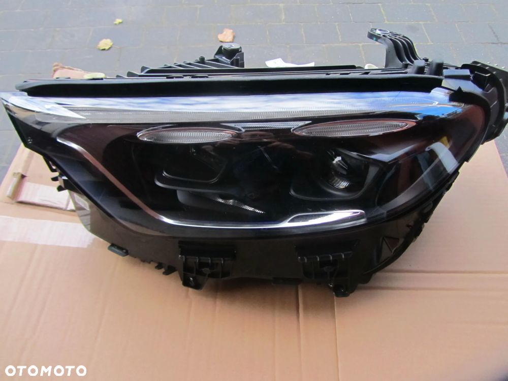 lampa 2549066303