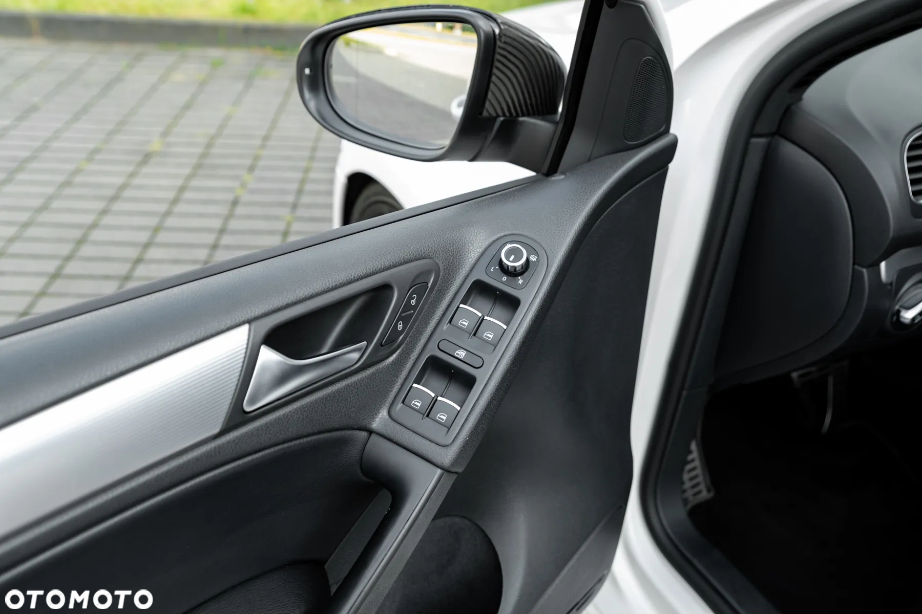Volkswagen Golf VI 2.0 TSI 4Mot R DSG - 36