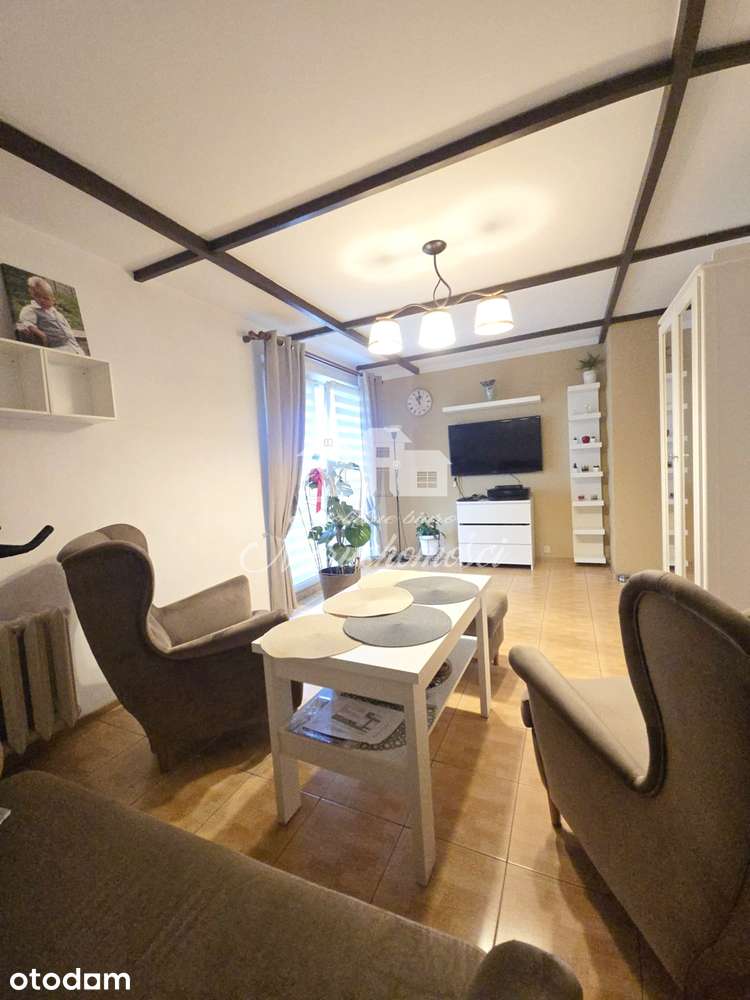 Przestronne mieszkanie 4 pokojowe w spokojnej okolicy.