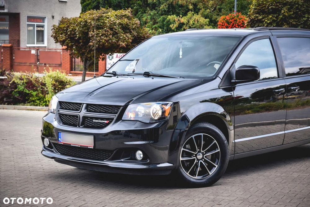 Dodge Grand Caravan 3.6 R/T - 9