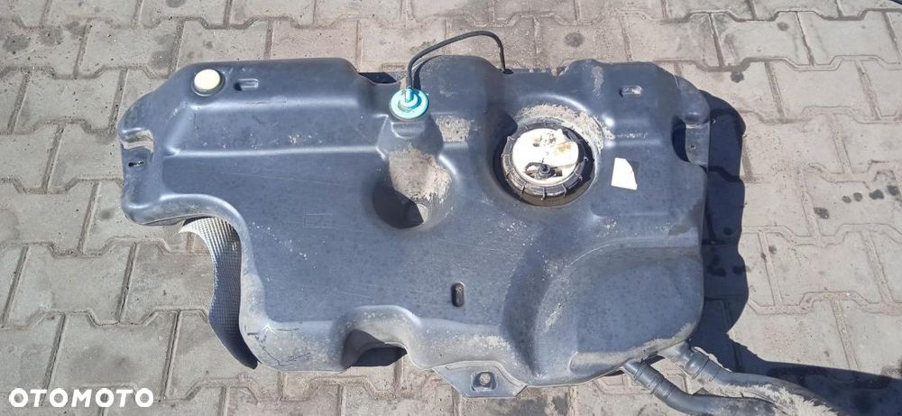 Zbiornik paliwa Dacia  Logan benzyna - 2